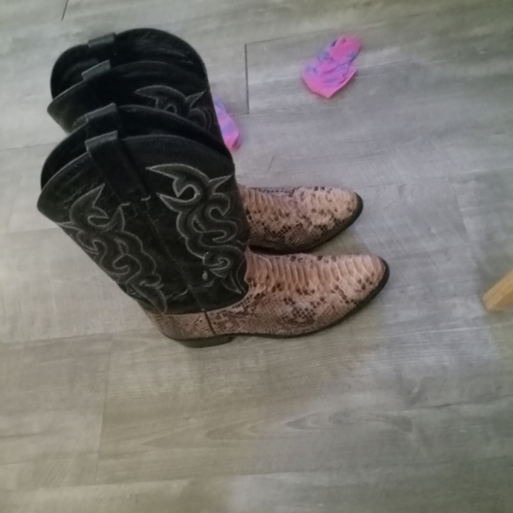 Dan post python boots - Picture 3 of 4